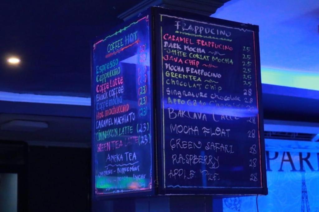 California Hotel 雅加达 外观 照片