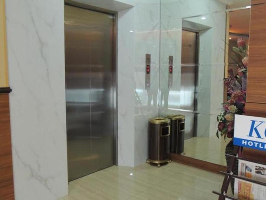 California Hotel 雅加达 外观 照片